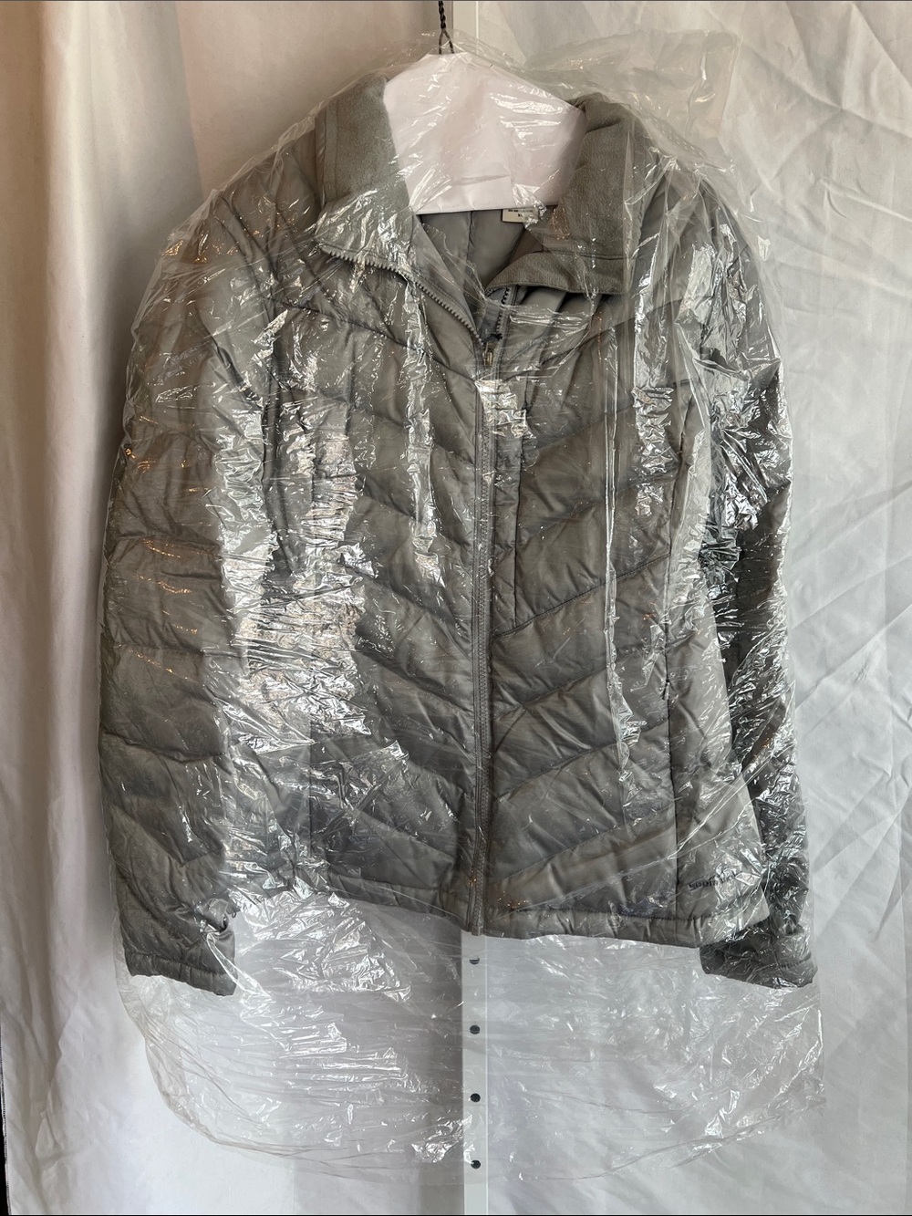 Eddie Bauer Light Gray Quilted Women's Puffer Jacket